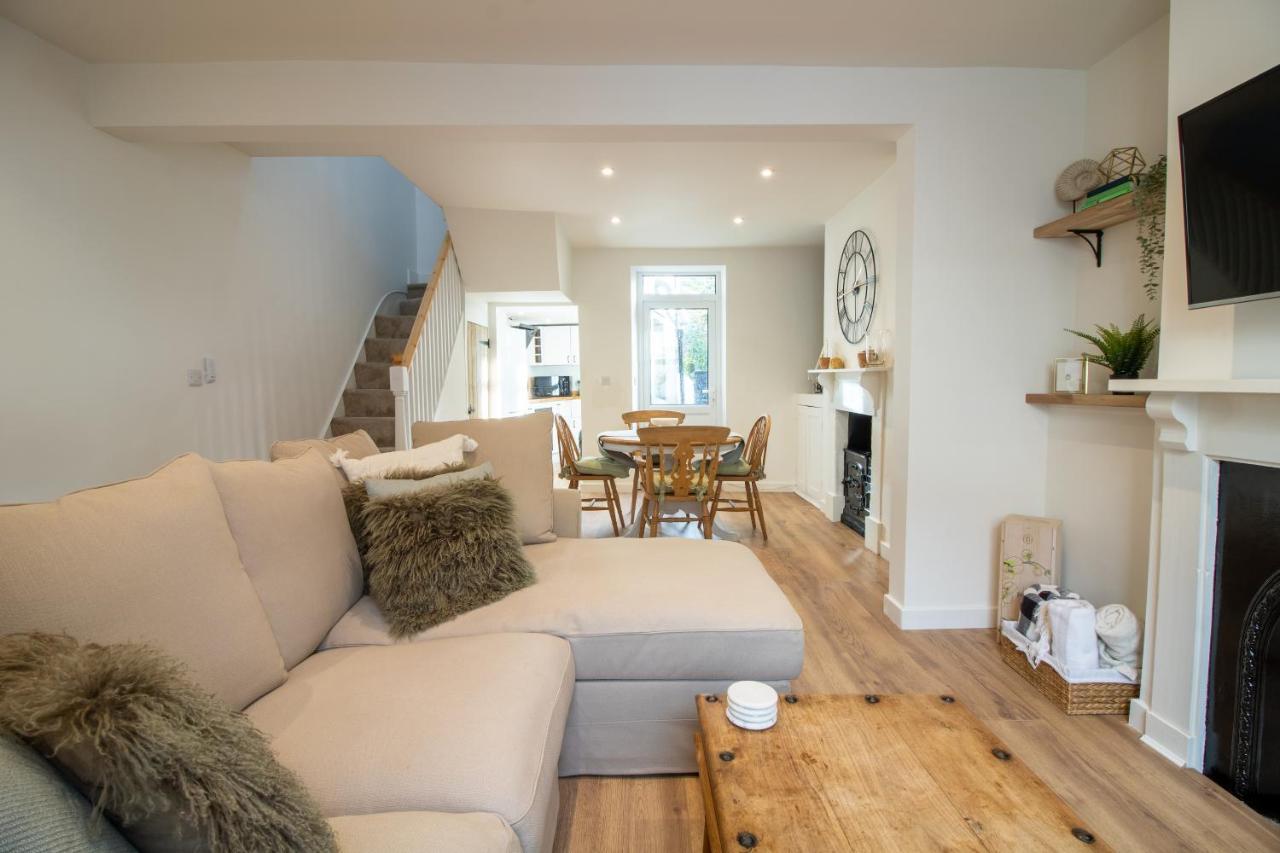 Stylish And Modern Town Centre End-Of Terrace Home Newton Abbot Exterior foto